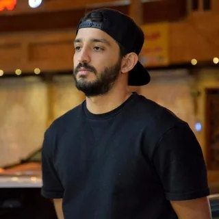 عکس سینا ساعی (Sina Saee) — خواننده در TapSeda