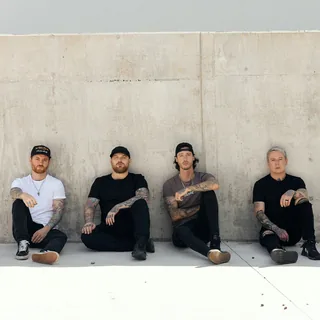 عکس Asking Alexandria — خواننده در TapSeda
