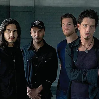 عکس Audioslave — خواننده در TapSeda