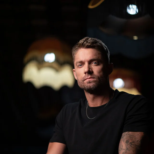 عکس Brett Young — خواننده در TapSeda
