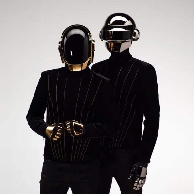 عکس دفت پانک (Daft Punk) — خواننده در TapSeda