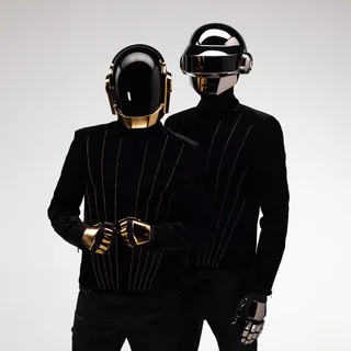 عکس دفت پانک (Daft Punk) — خواننده در TapSeda