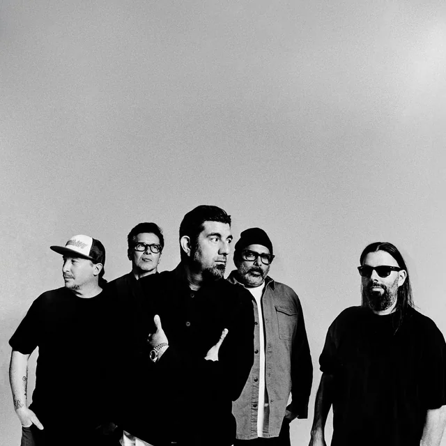 عکس Deftones — خواننده در TapSeda