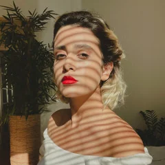 عکس اما (Emma) — خواننده در TapSeda