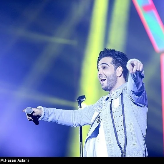 فرزاد فرخ