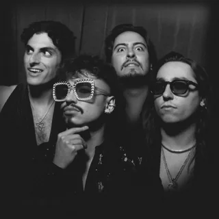 عکس Greta Van Fleet — خواننده در TapSeda