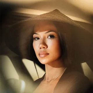 عکس Jhené Aiko — خواننده در TapSeda