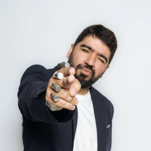 عکس JJ — خواننده در TapSeda