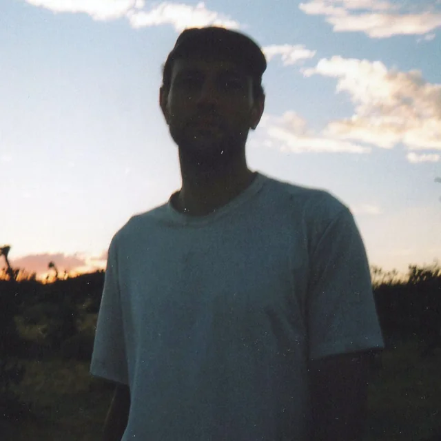 عکس Novo Amor — خواننده در TapSeda