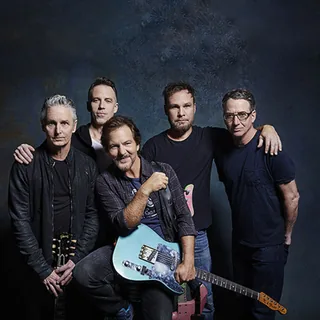 عکس Pearl Jam — خواننده در TapSeda