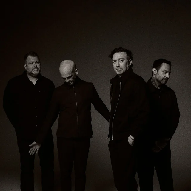 عکس Rise Against — خواننده در TapSeda