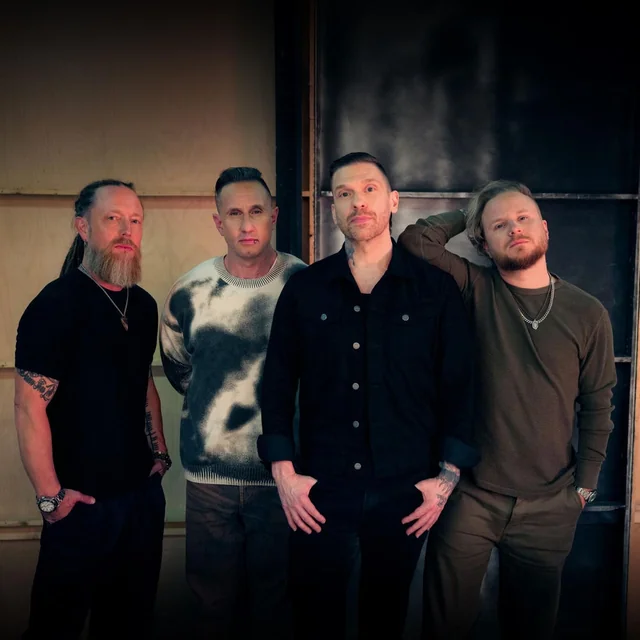 عکس Shinedown — خواننده در TapSeda