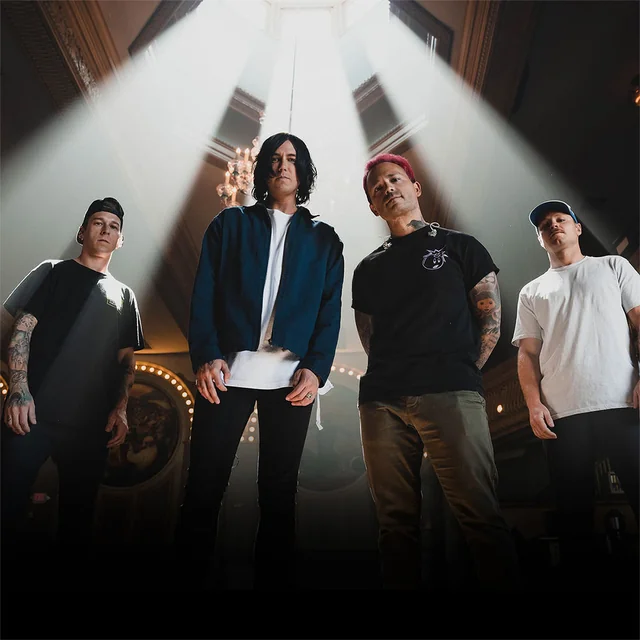 عکس Sleeping With Sirens — خواننده در TapSeda