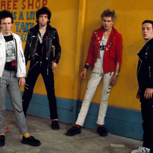 عکس The Clash — خواننده در TapSeda