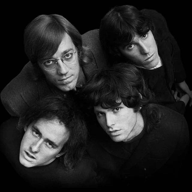 عکس The Doors — خواننده در TapSeda