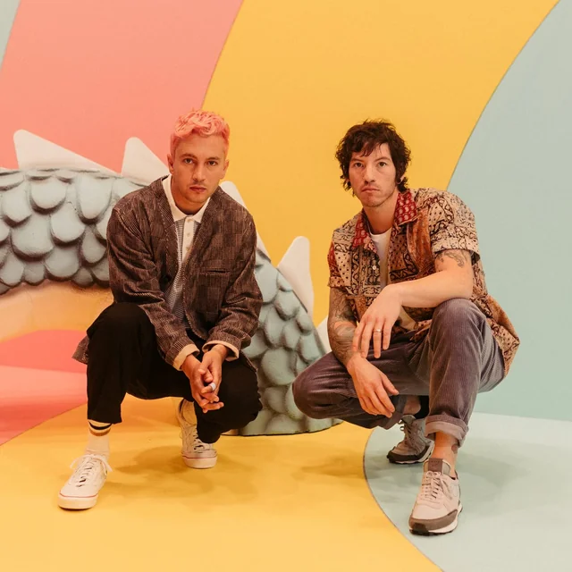 عکس توئنتی وان پایلوتس (Twenty One Pilots) — خواننده در TapSeda