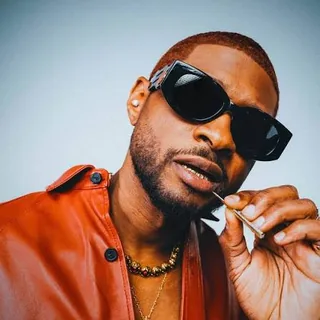 عکس USHER — خواننده در TapSeda