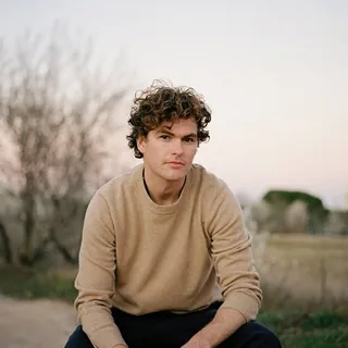 عکس Vance Joy — خواننده در TapSeda
