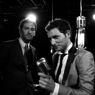 Famous Blue Raincoat Live Leonard Cohen Cover